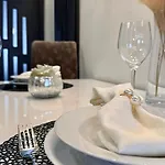 アパート Local-lux Premium Apartment- 2 Bedrooms Balcony -2 Private Parking