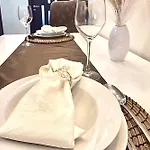 Local-lux Premium Apartment- 2 Bedrooms Balcony -2 Private Parking ケチケメート