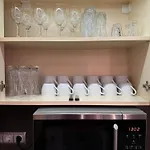 アパート Local-lux Premium Apartment- 2 Bedrooms Balcony -2 Private Parking ケチケメート