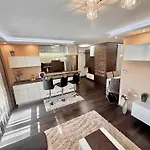 アパート Local-lux Premium Apartment- 2 Bedrooms Balcony -2 Private Parking