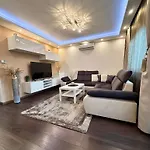 アパート Local-lux Premium Apartment- 2 Bedrooms Balcony -2 Private Parking