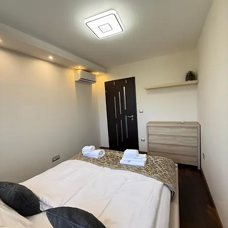 Local-lux 3 - 2 X Free Parking & Balcony Kecskemét