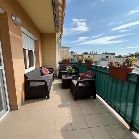 Local-lux 3 - 2 X Free Parking & Balcony *