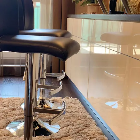 Local-lux 3 - 2 X Free Parking & Balcony Kecskemét