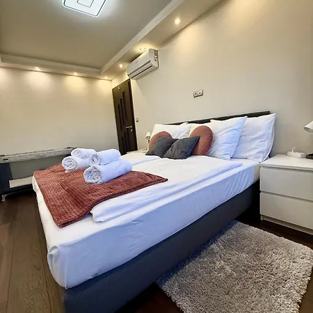 Local-lux 3 - 2 X Free Parking & Balcony Apartmán *