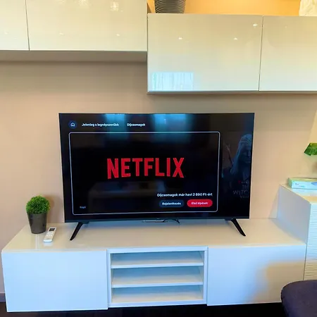 Local-lux 3 - 2 X Free Parking & Balcony