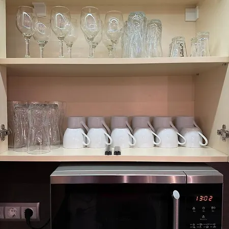 아파트 Local-lux Premium Apartment- 2 Bedrooms Balcony -2 Private Parking 케치케메트