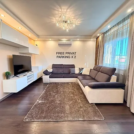 Local-lux Premium Apartment- 2 Bedrooms Balcony -2 Private Parking