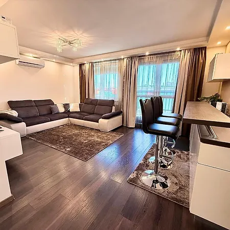 Local-lux Premium Apartment- 2 Bedrooms Balcony -2 Private Parking דירה *