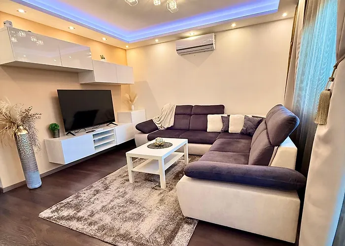 Local-Lux Apartman 3 szoba, privát parkoló Kecskemét