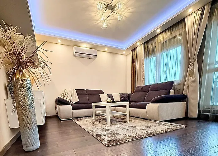 Apartamento Local-Lux Apartman 3 szoba, privát parkoló