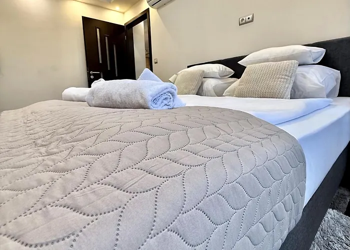 Apartamento Local-Lux Apartman 3 szoba, privát parkoló
