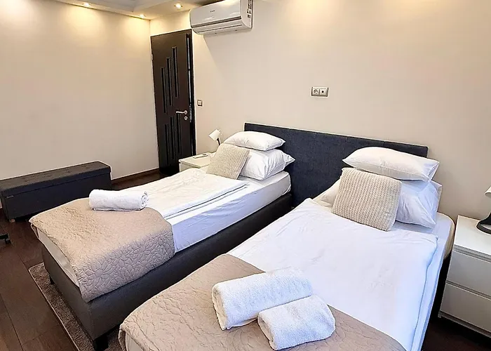 Apartamento Local-Lux Apartman 3 szoba, privát parkoló Kecskemét