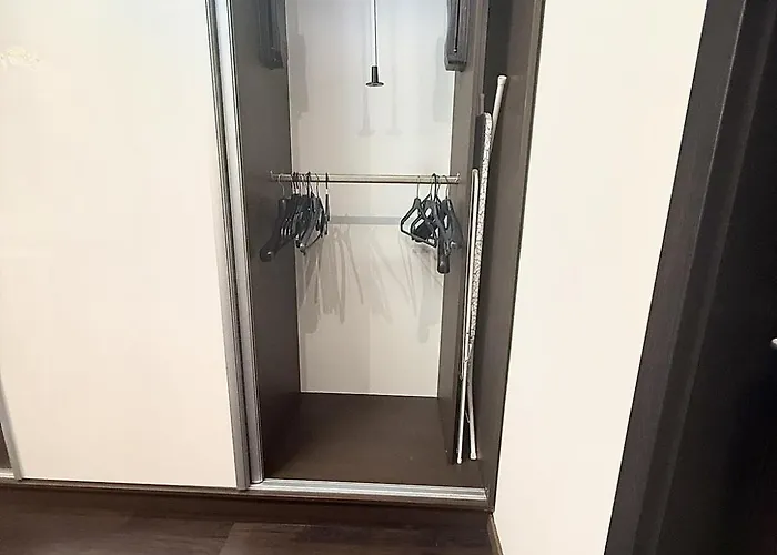 Local-lux Premium Apartment- 2 Bedrooms Balcony -2 Private Parking