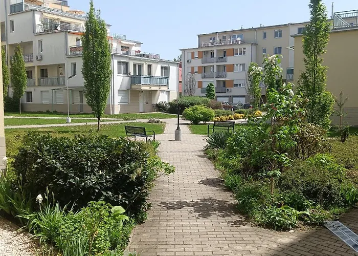 Local-lux Premium Apartment- 2 Bedrooms Balcony -2 Private Parking דירה *